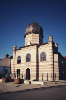 Synagóga Brezno vstupné priečelie