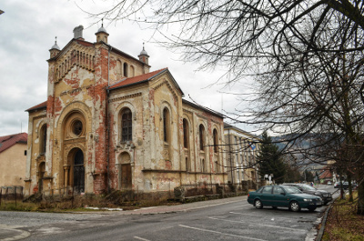 Syangóga hlavné priečelie
